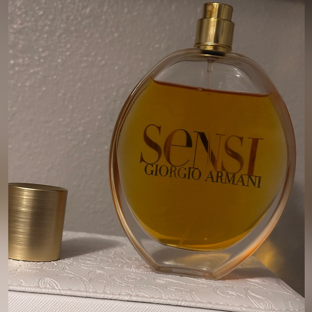 Giorgio Armani Sì Eau de Parfum – 3.4 oz 
Rare & Discontinued - Picture 4 of 4